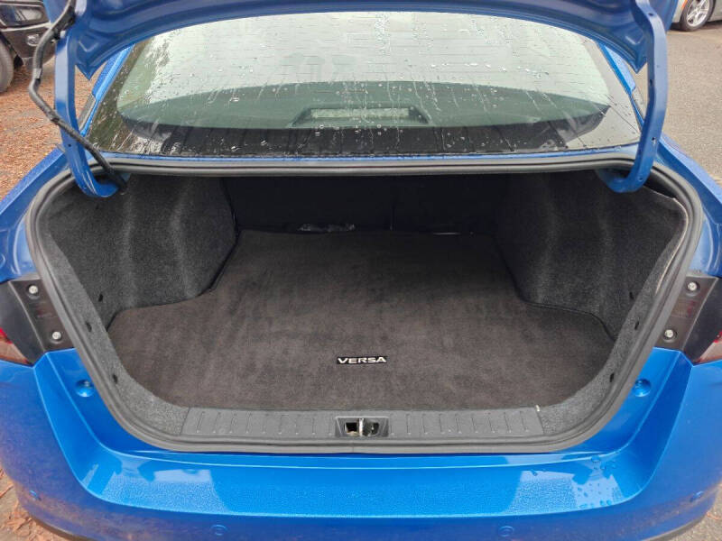 2023 Nissan Versa SV