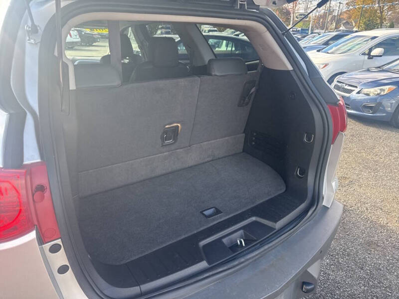 2012 Chevrolet Traverse LT