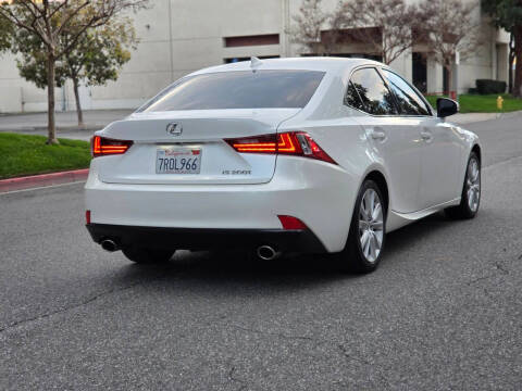 2016 Lexus IS 200t