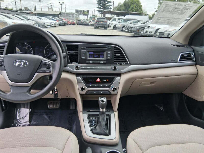 2017 Hyundai Elantra
