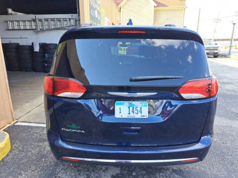 2018 Chrysler Pacifica Touring L Plus