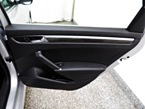 2017 Volkswagen Passat 1.8T SE