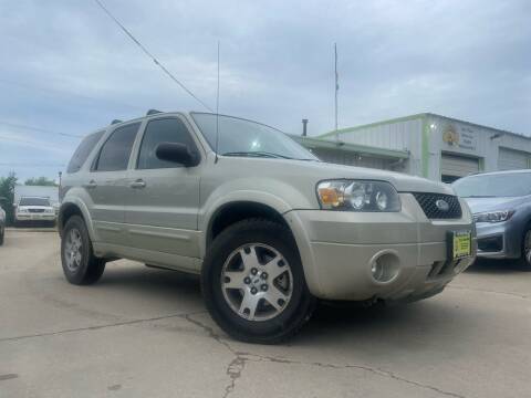 2005 Ford Escape for sale at Super Trooper Motors in Madison WI
