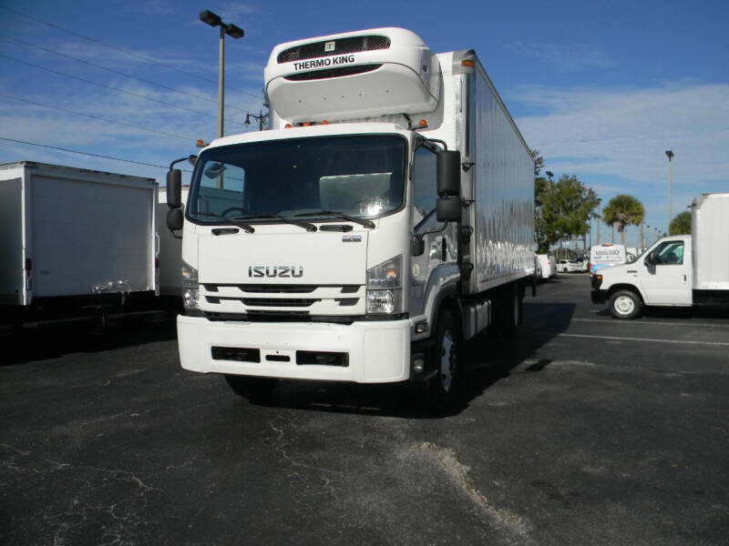 2021 Isuzu FTR null photo 2