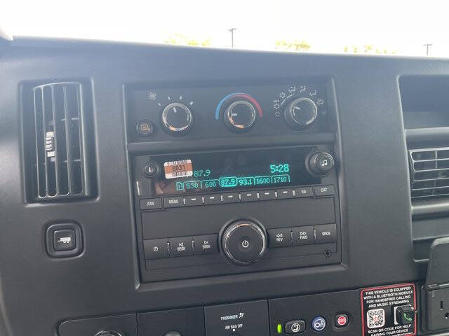 2025 Chevrolet Express 2500