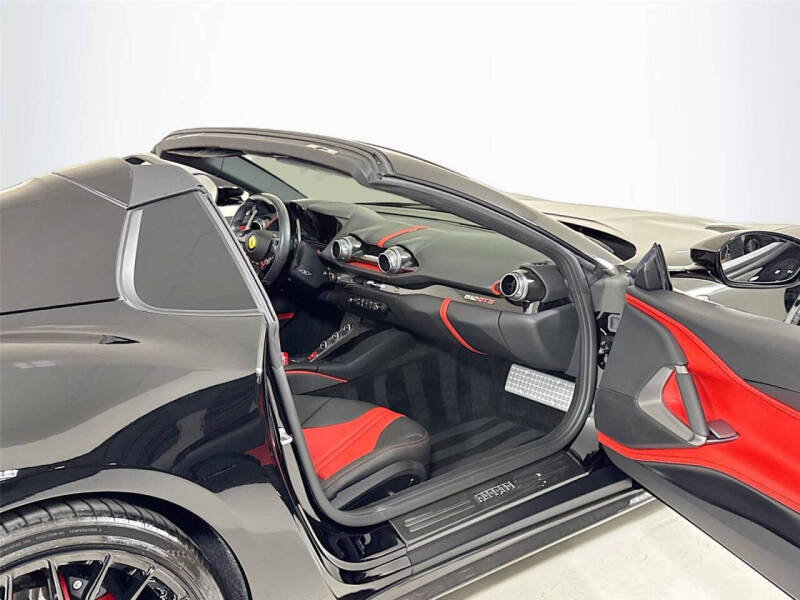 2021 Ferrari 812 GTS