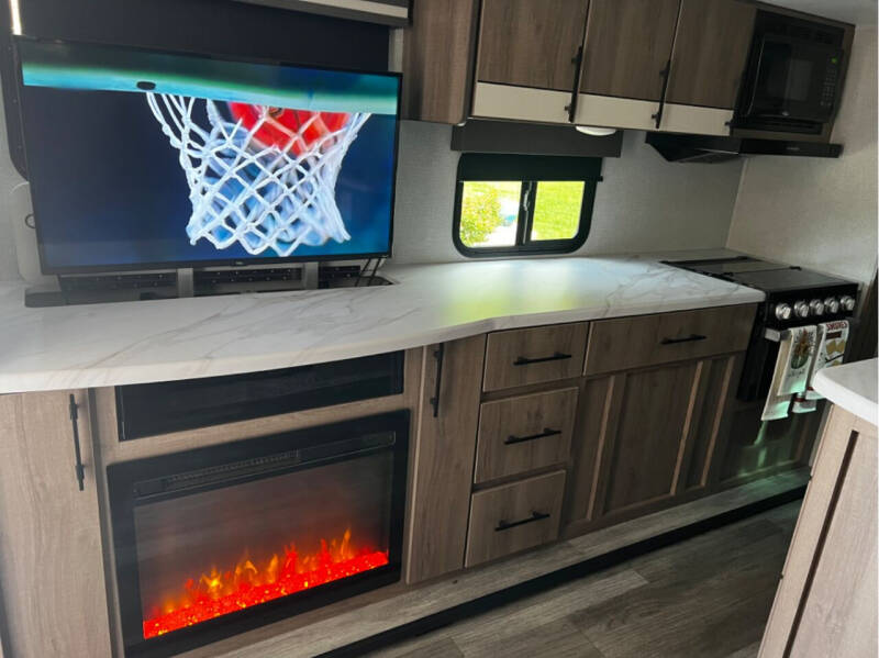 2023 Grand Design RV Imagine 2670MK