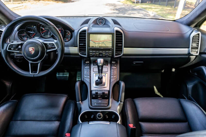 2015 Porsche Cayenne Turbo