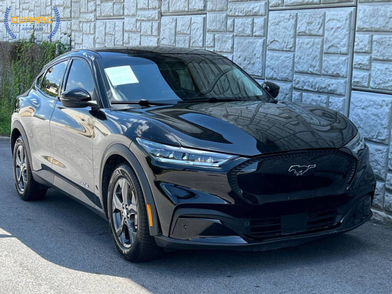 2022 Ford Mustang Mach-E Select