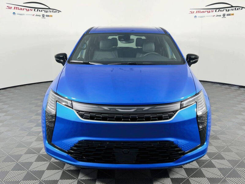 2027 Chrysler Pacifica Select