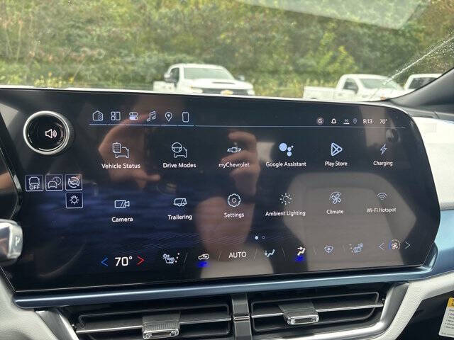 2026 Chevrolet Equinox EV LT 2