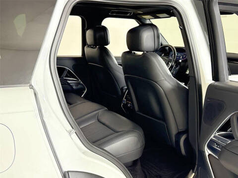 2023 Land Rover Range Rover P400 SE