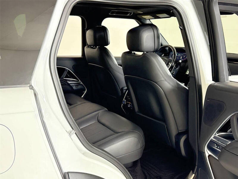 2023 Land Rover Range Rover P400 SE