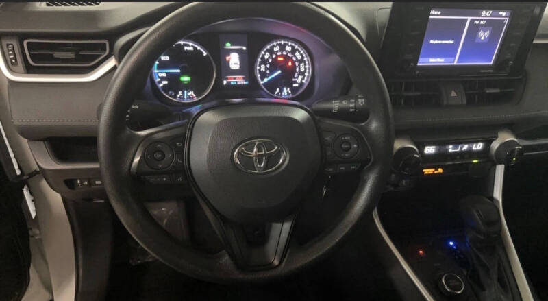 2021 Toyota RAV4 Hybrid LE