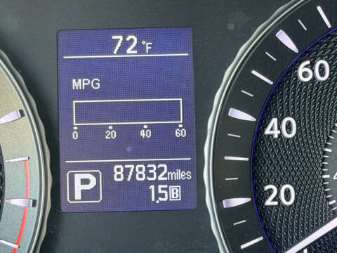 2015 Infiniti Q70 3.7