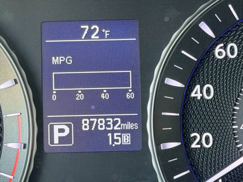 2015 Infiniti Q70 3.7