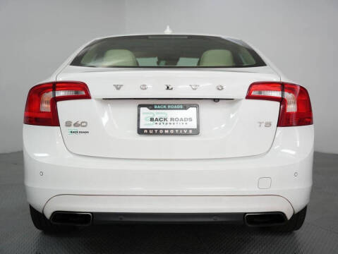 2015 Volvo S60 T5 Drive-E Platinum