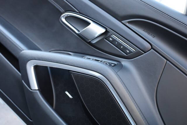 2015 Porsche 911 Carrera GTS