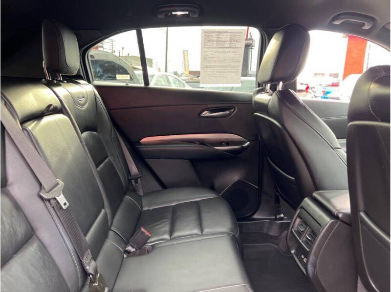 2023 Cadillac XT4 Premium Luxury