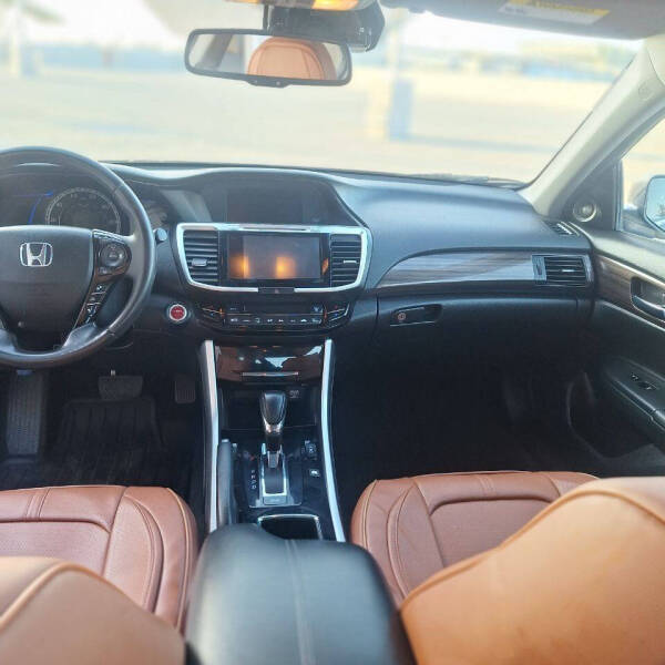 2017 Honda Accord Hybrid Touring