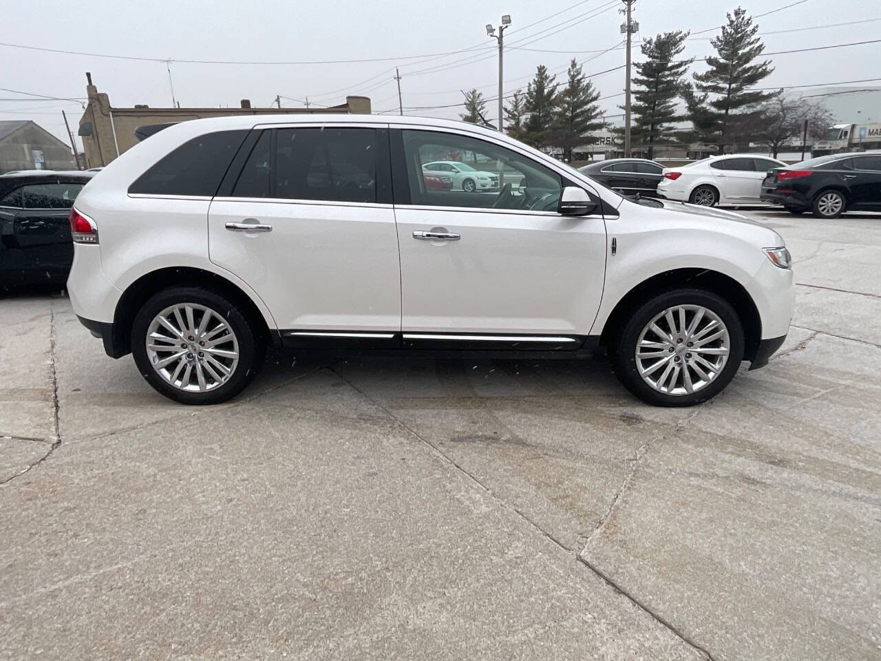 2015 Lincoln MKX for sale at Auto Connection in Waterloo, IA