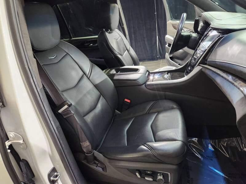 2016 Cadillac Escalade Platinum