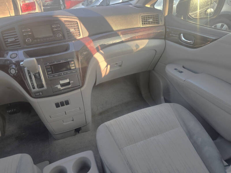 2014 Nissan Quest 3.5 SV