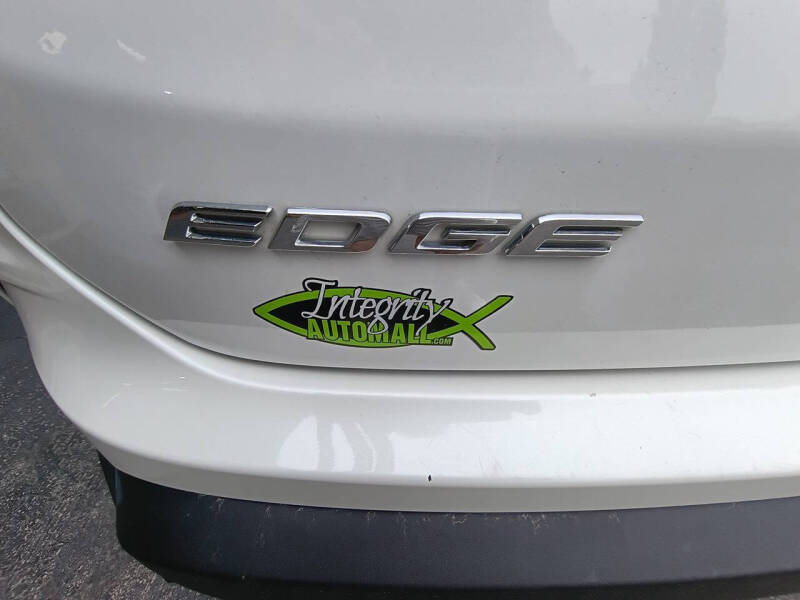 2020 Ford Edge Titanium