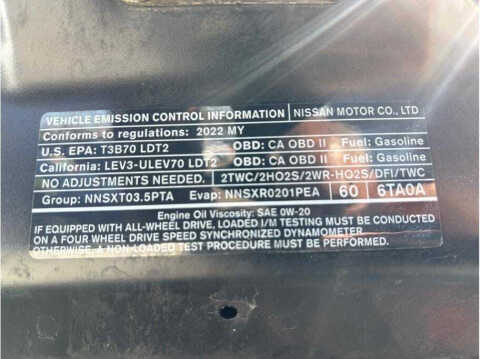 2022 Nissan Pathfinder SV