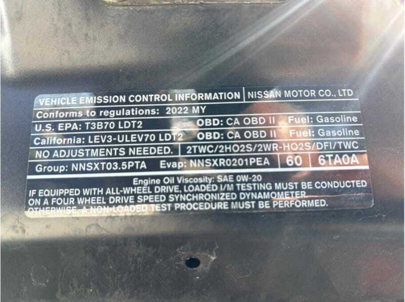 2022 Nissan Pathfinder SV