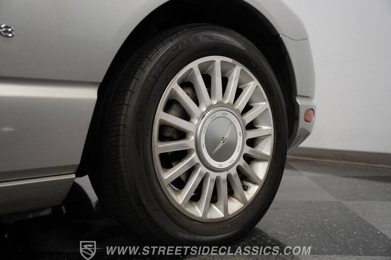 2004 Ford Thunderbird Deluxe