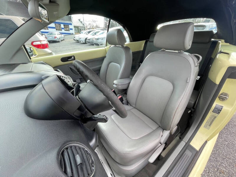 2006 Volkswagen New Beetle Convertible 2.5 PZEV