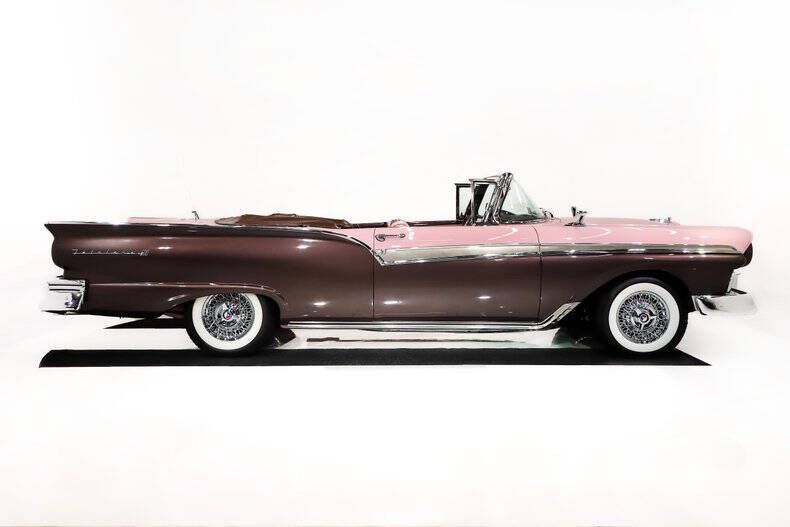 1957 Ford Fairlane