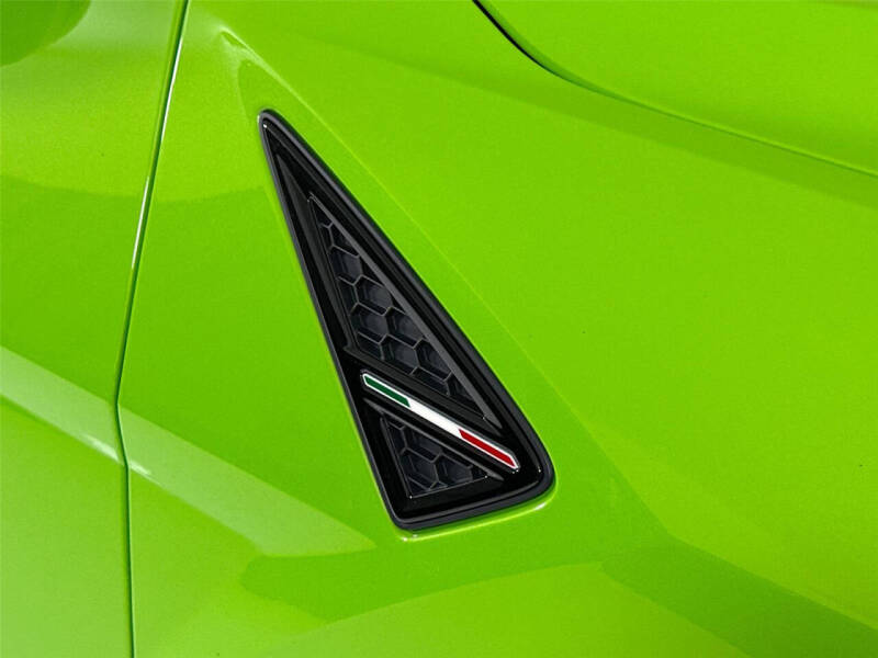 2024 Lamborghini Urus S