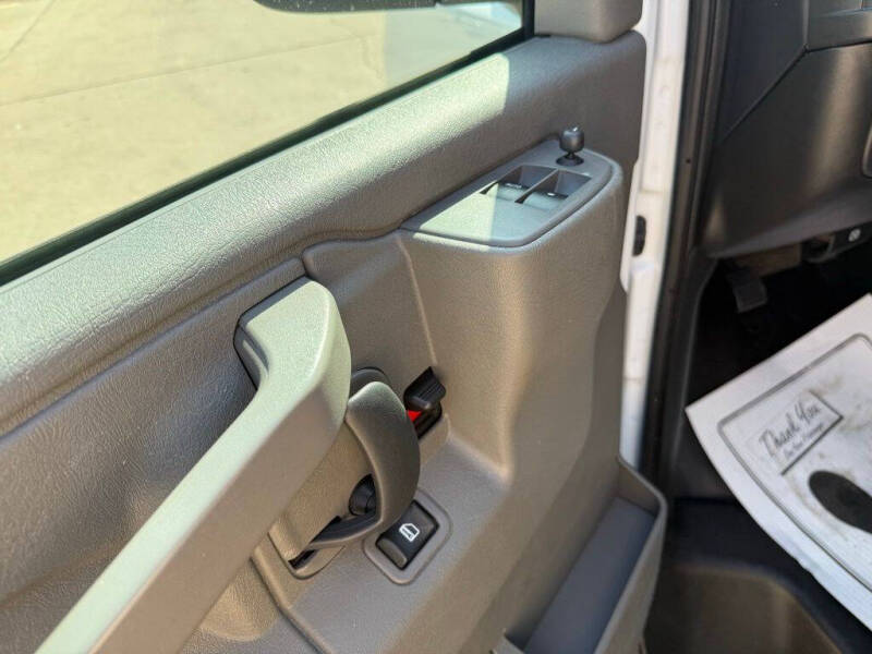 2024 Chevrolet Express 2500