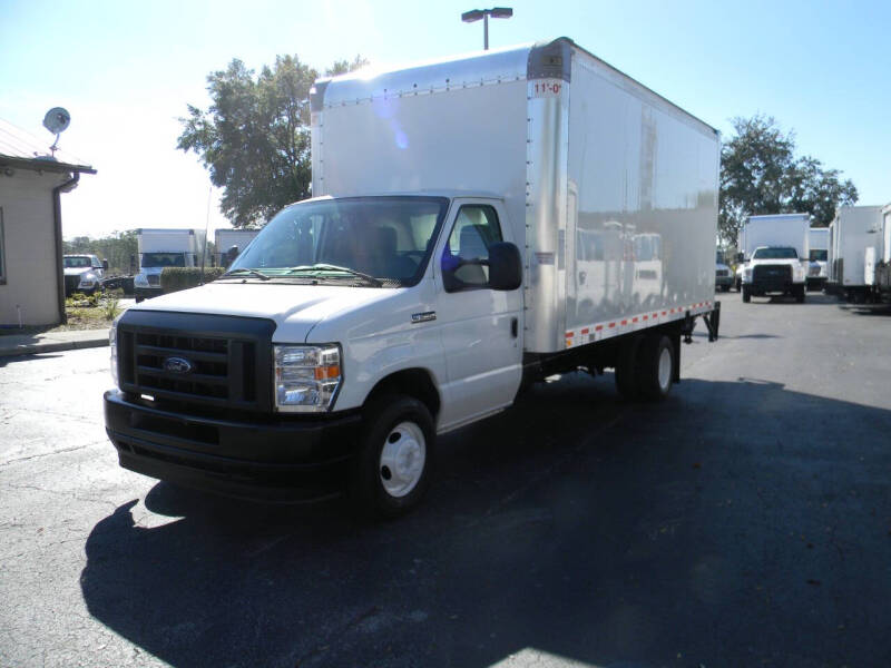 2024 Ford E-350