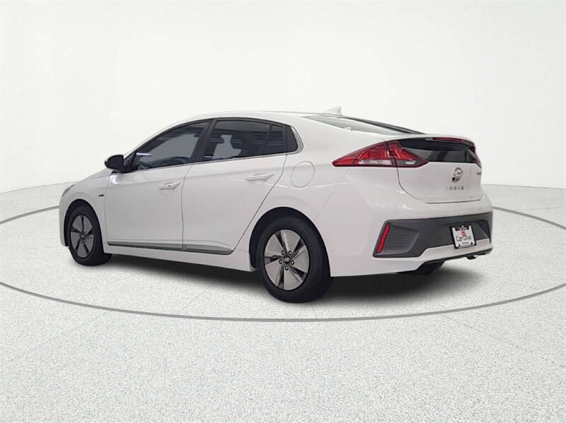 2020 Hyundai Ioniq Hybrid SE