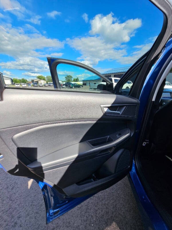 2020 Ford Edge SE