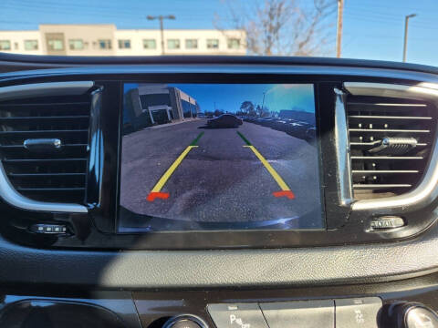 2017 Chrysler Pacifica Touring-L