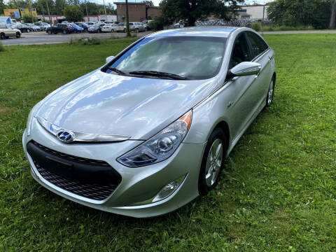 2011 Hyundai Sonata Hybrid for sale at Cleveland Avenue Autoworks in Columbus OH
