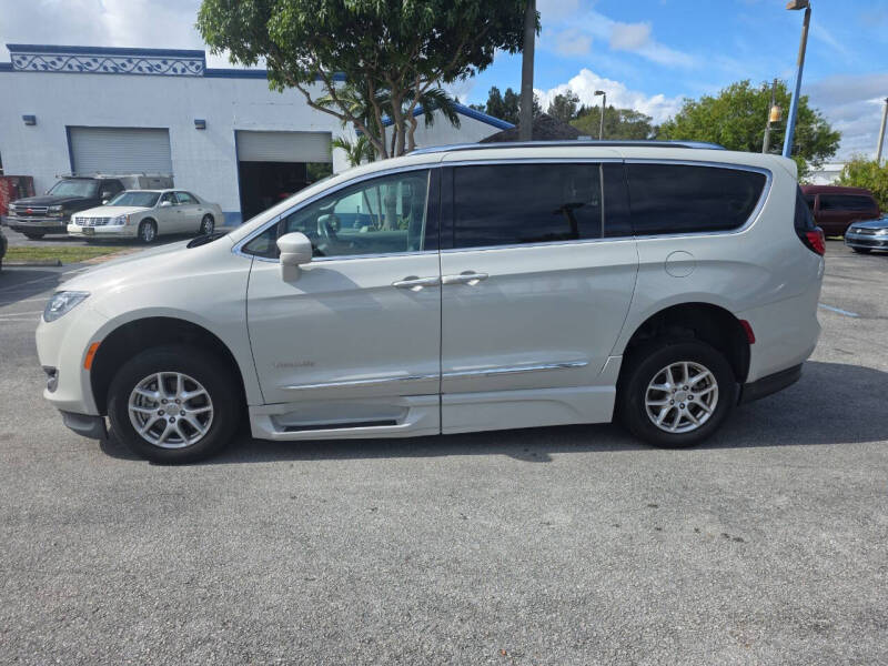 2020 Chrysler Pacifica Touring L 35th Anniversary