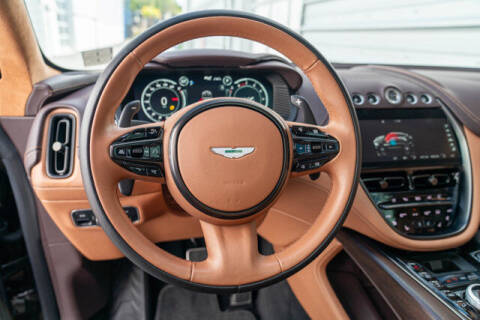 2021 Aston Martin DBX