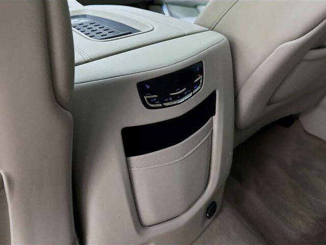 2017 Cadillac Escalade ESV Luxury