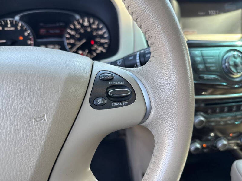 2015 Nissan Pathfinder Platinum