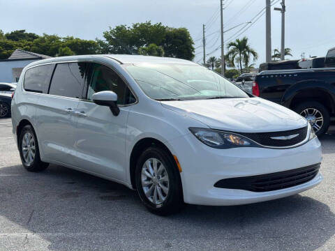 2017 Chrysler Pacifica Touring