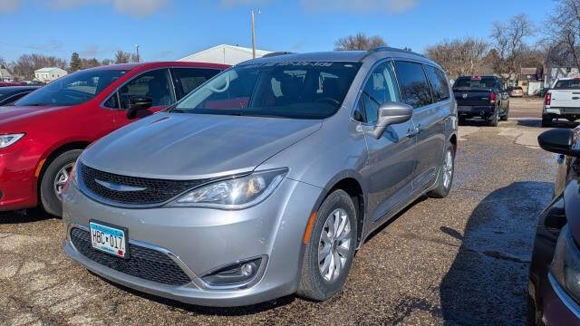 Silver 2018 Chrysler Pacifica Touring L Touring L 4dr Mini-Van 1