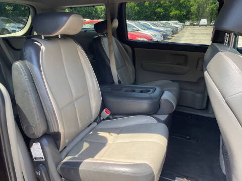 2017 Kia Sedona LX