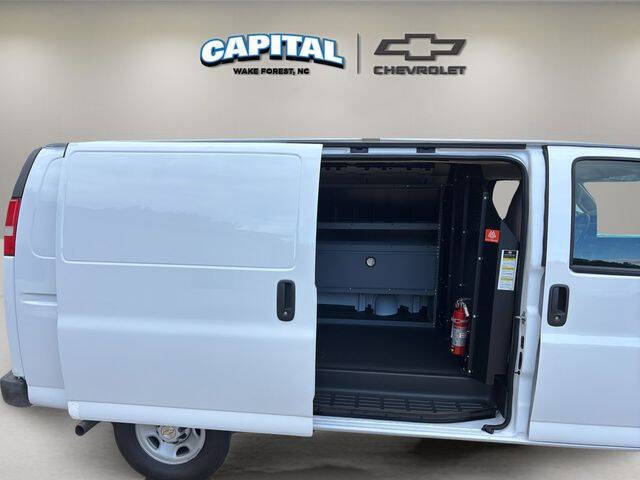 2025 Chevrolet Express 2500