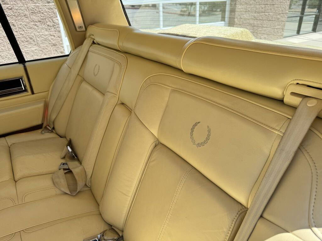 1989 Cadillac DeVille 18