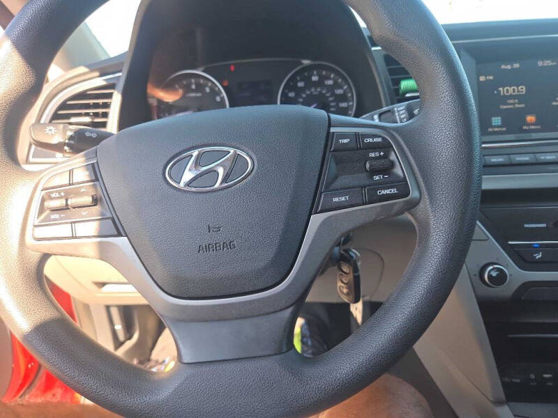 2017 Hyundai Elantra